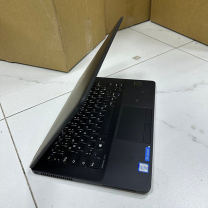 Dell Latitude E7270 - 6th Gen. Intel Core i5 - 256GB SSD - 8GB RAM