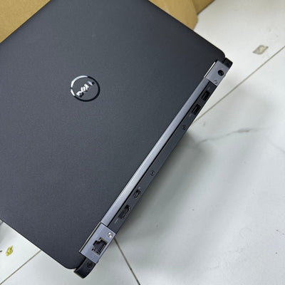 Dell Latitude E7270 - 6th Gen. Intel Core i7 - 256GB SSD - 8GB RAM - keyboard Light