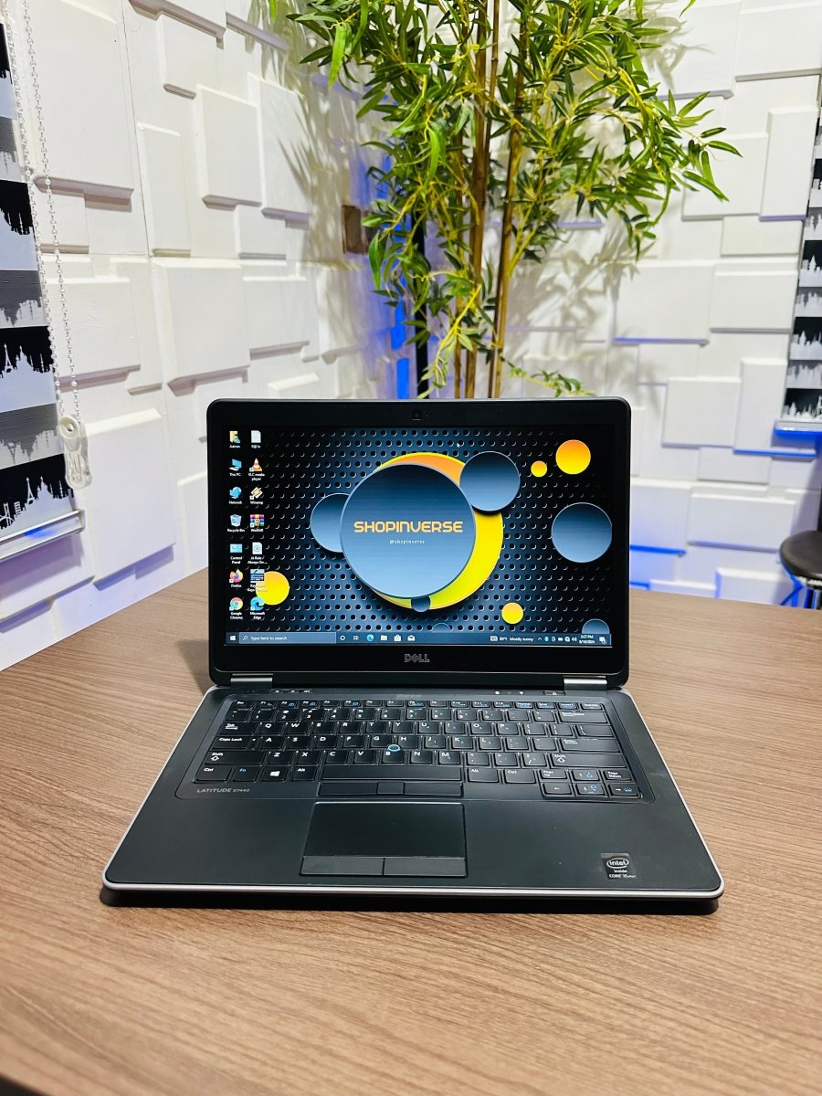 Dell Latitude E7440 - Intel Core i5 - 256GB SSD - 8GB RAM - Keyboard Light