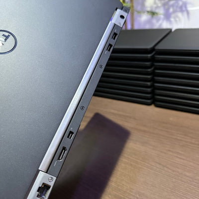 Dell Latitude E7470 - 6th Gen. Intel Core i7 - 256GB SSD - 8GB RAM - Keyboard Light