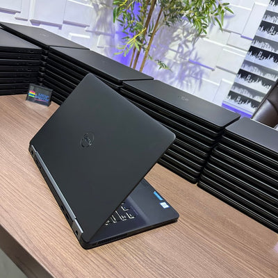 Dell Latitude E7470 - 6th Gen. Intel Core i7 - 256GB SSD - 8GB RAM - Keyboard Light