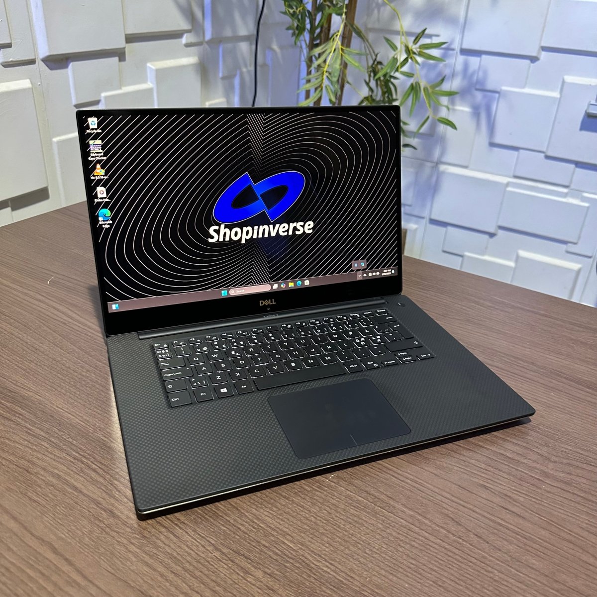 Dell Precision 5530 - 8th Gen. Intel Core i7 - 512GB SSD - 16GB RAM - 4GB Nvidia Quadro - Keyboard Light - 4K Touchscreen