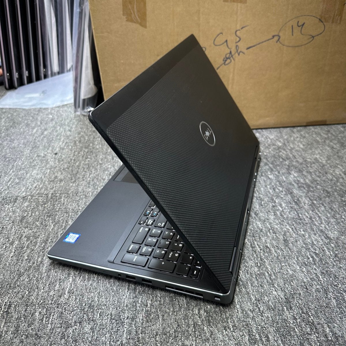 Dell Precision 7530 - 8th Gen. Intel Core i7 - 512GB SSD - 16GB RAM - 4GB Nvidia Quadro P2000 - Keyboard Light