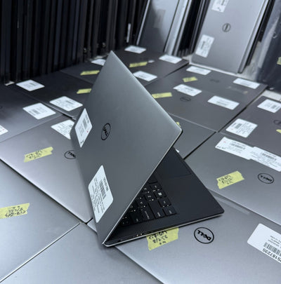 Dell XPS 13 9350 | 6th Gen Core i7 | 8GB RAM | 256GB SSD | Touchscreen | Backlit Keyboard