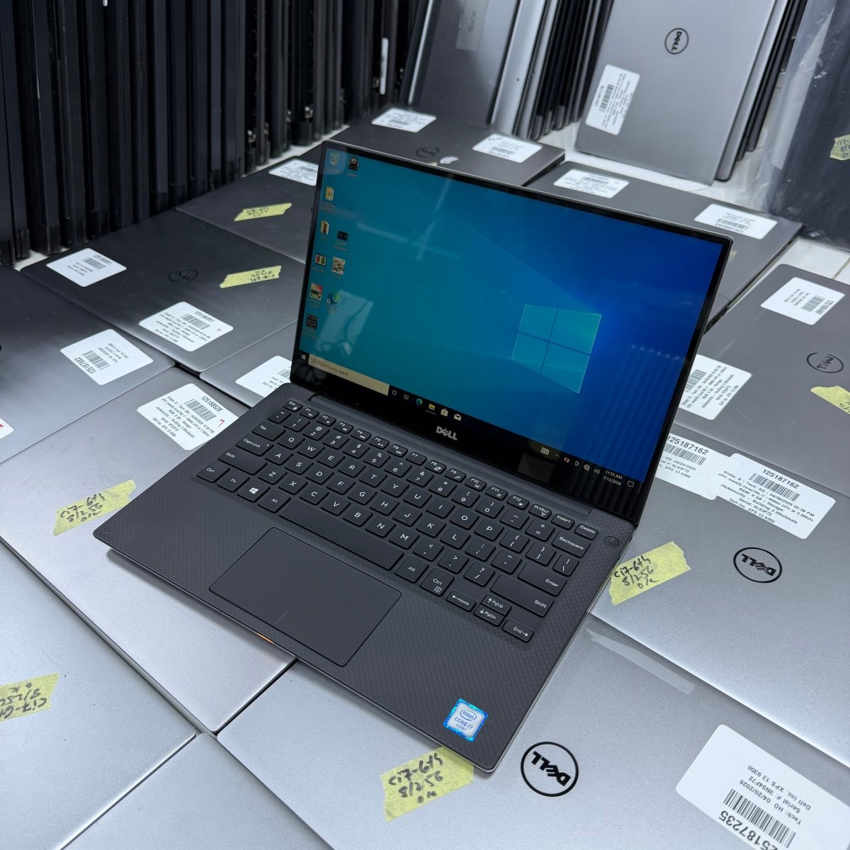 Dell XPS 13 9350 | 6th Gen Core i7 | 8GB RAM | 256GB SSD | Touchscreen | Backlit Keyboard