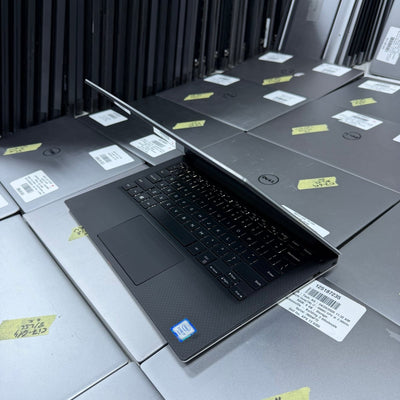 Dell XPS 13 9350 | 6th Gen Core i7 | 8GB RAM | 256GB SSD | Touchscreen | Backlit Keyboard