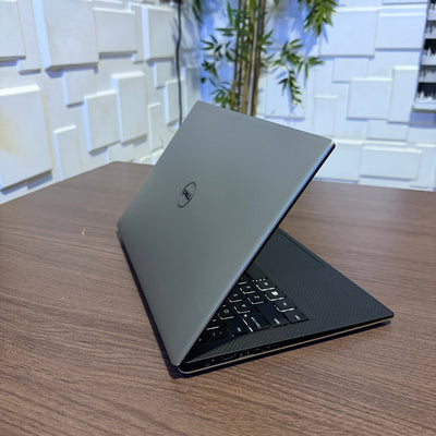 Dell XPS 13 9350 | 6th Gen Core i7 | 8GB RAM | 256GB SSD | Touchscreen | Backlit Keyboard