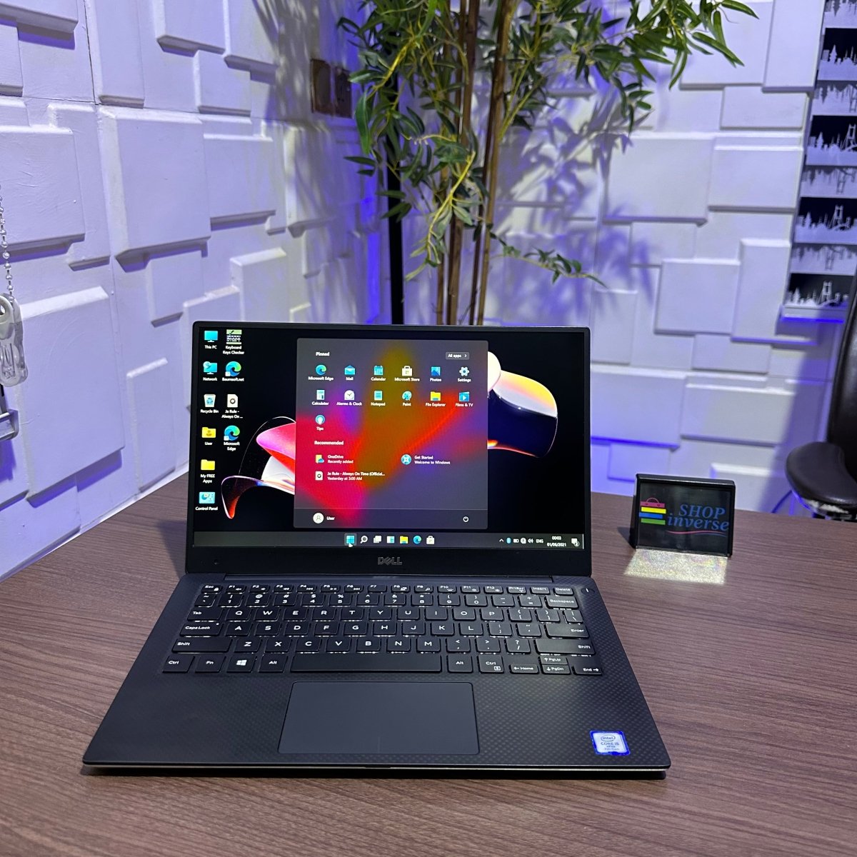 Dell XPS 13 9360 - 8th Gen. Intel Core i7 - 256GB SSD - 16GB RAM - keyboard Light