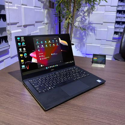 Dell XPS 13 9360 - 8th Gen. Intel Core i7 - 256GB SSD - 16GB RAM - keyboard Light