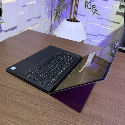 Dell XPS 13 9380 | Core i5 8th Gen | 8GB RAM | 256GB SSD | 4K | Touchscreen | Backlit Keyboard