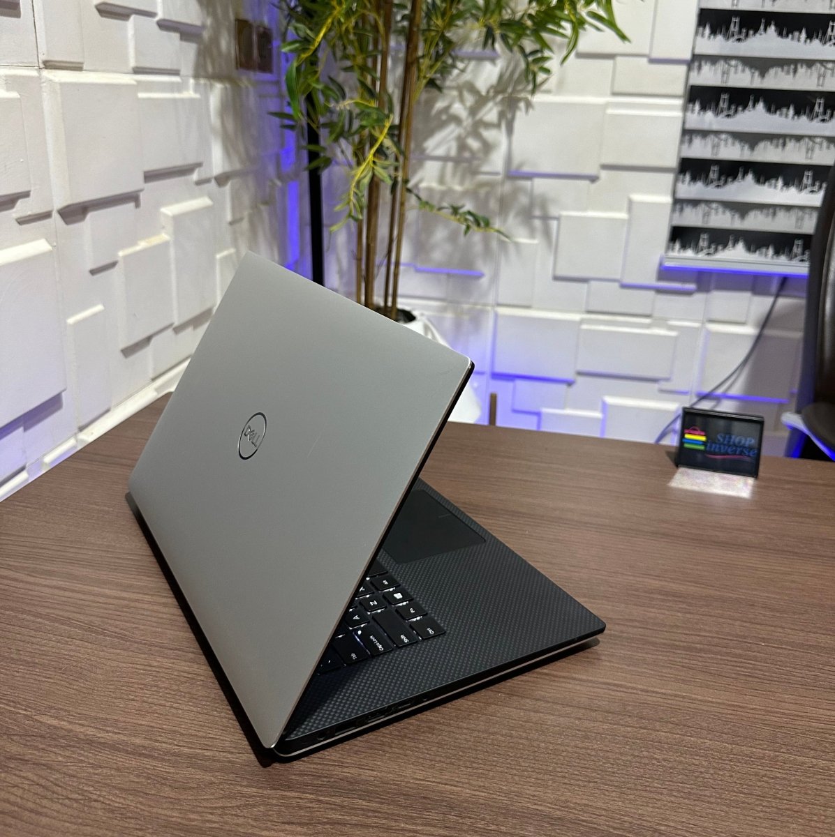 Dell XPS 15 9560 | Core i7 7th Gen | 16GB RAM | 512GB SSD | 4GB Nvidia GTX | 4K Display | Touchscreen | Backlit Keyboard