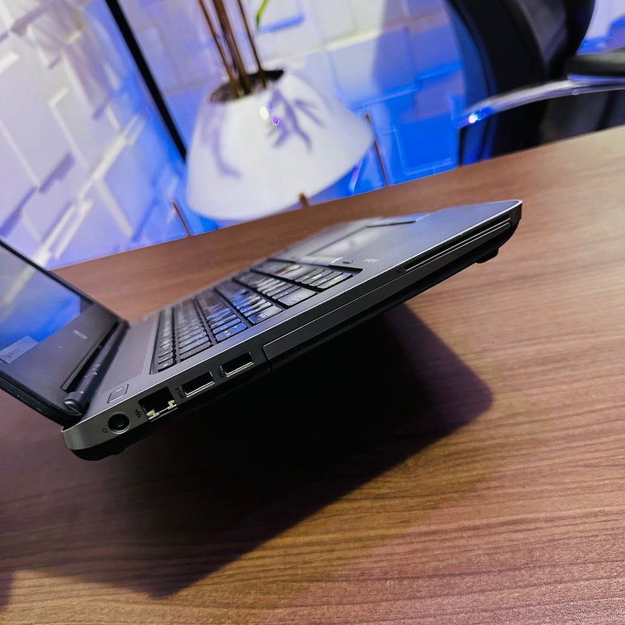 HP 645 G1 - AMD A4 - 256GB SSD - 8GB RAM