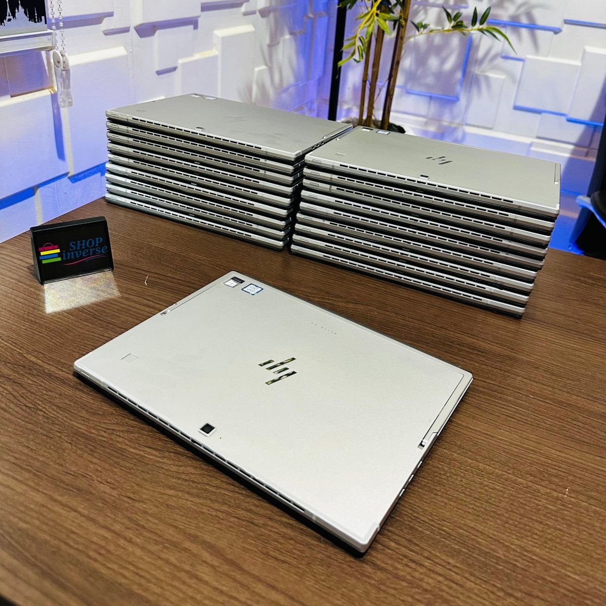 HP Elite X2 G4 - 8th Gen. Intel Core i5 - 256GB SSD - 8GB RAM - Touchscreen