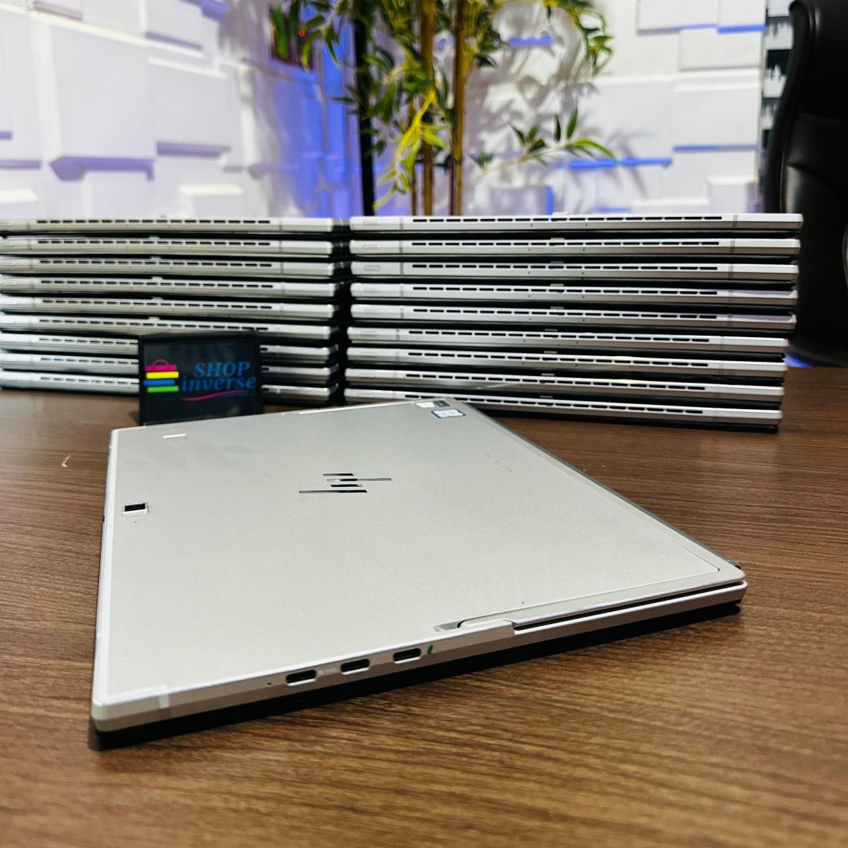 HP Elite X2 G4 - 8th Gen. Intel Core i5 - 256GB SSD - 8GB RAM - Touchscreen