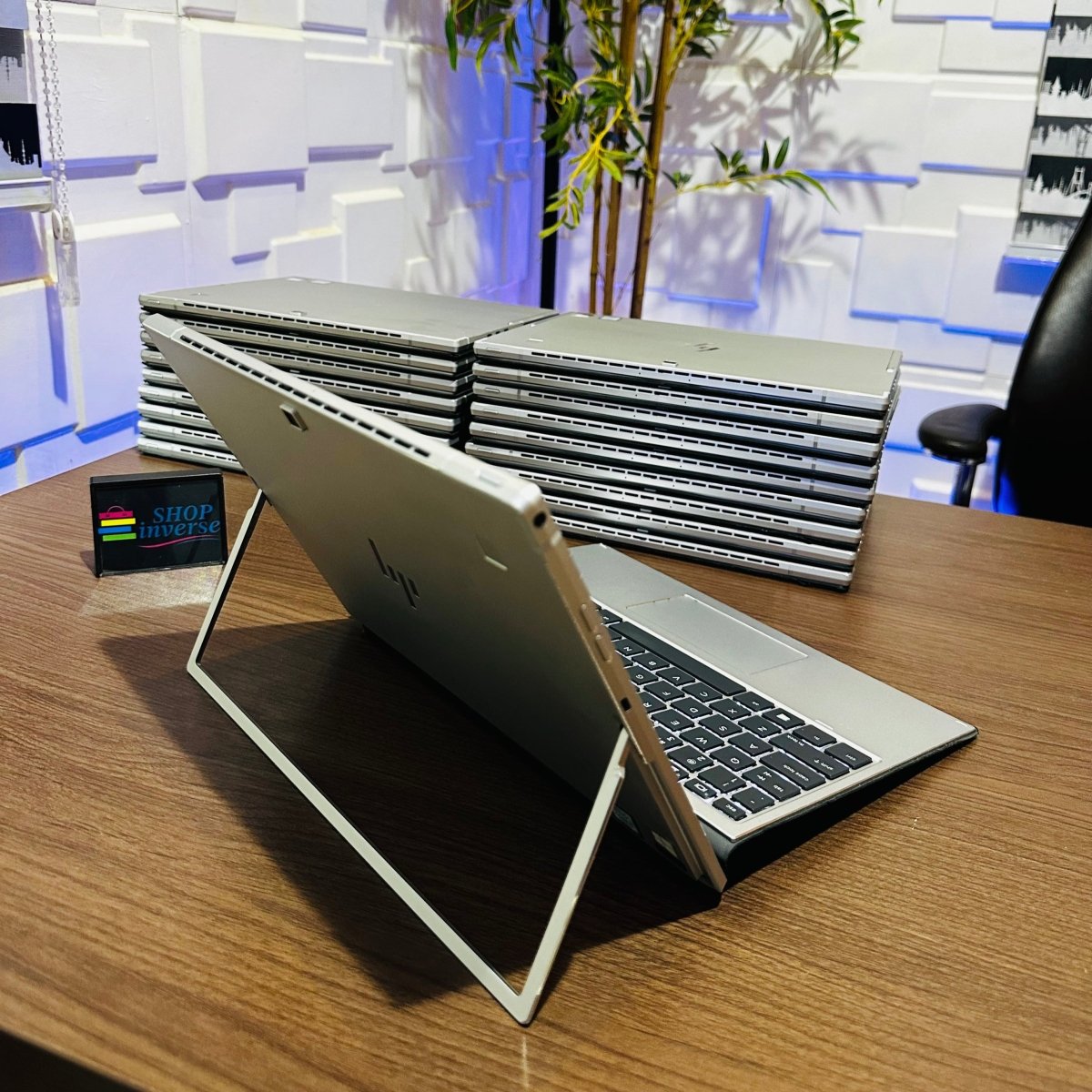 HP Elite X2 G4 - 8th Gen. Intel Core i5 - 256GB SSD - 8GB RAM