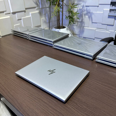 HP Elite x360 1040 G9 2 - in - 1 - 12th Gen Intel Core i5 - 256GB SSD - 16GB RAM - Touchscreen - Keyboard Light