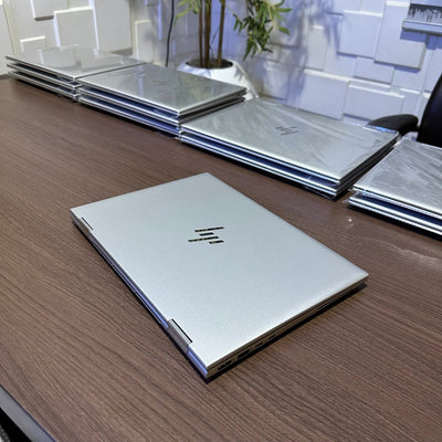 HP Elite x360 1040 G9 2 - in - 1 - 12th Gen Intel Core i5 - 256GB SSD - 16GB RAM - Touchscreen - Keyboard Light