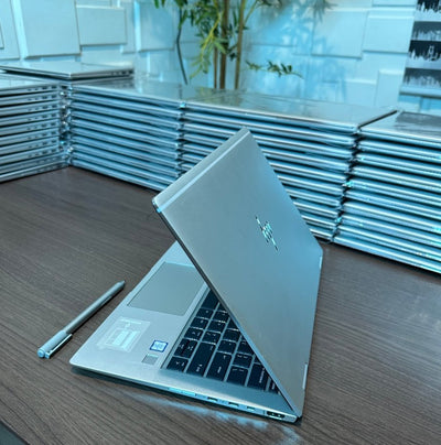 HP EliteBook 1030 x360 G3 - 8th Gen. Intel Core i5 - 256GB SSD - 8GB RAM - Touchscreen - Keyboard Light - Face ID