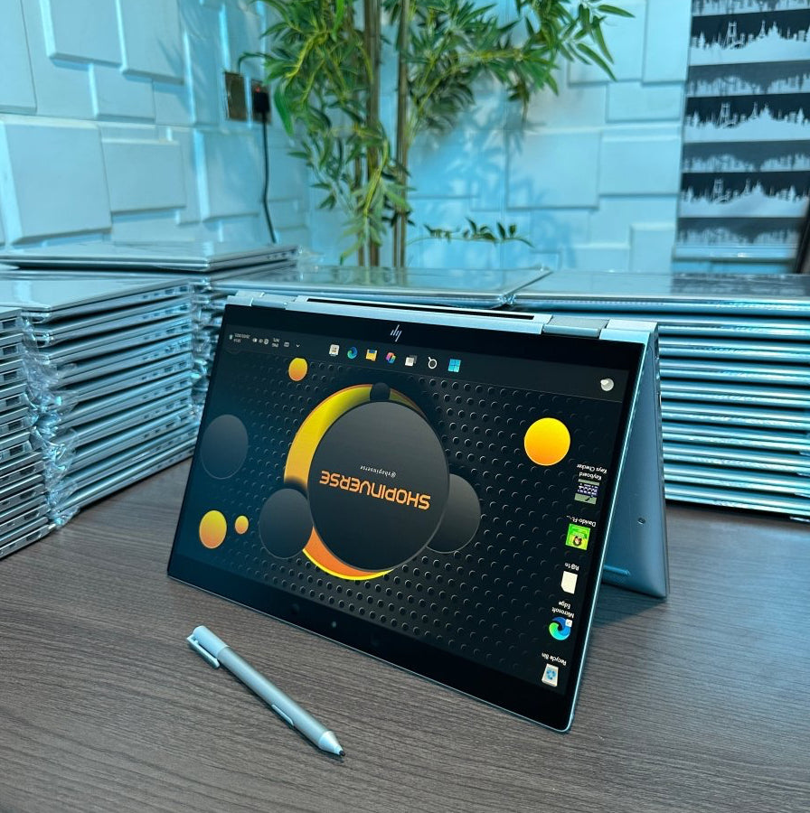 HP EliteBook 1030 x360 G3 - 8th Gen. Intel Core i5 - 256GB SSD - 8GB RAM - Touchscreen - Keyboard Light - Face ID