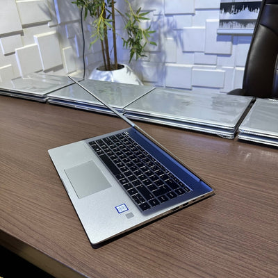 HP EliteBook 1040 G4 - 7th Gen. Intel Core i7 - 256GB SSD - 16GB RAM - Keyboard Light - Touchscreen