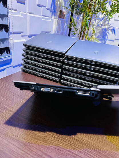 HP EliteBook 2540p - Intel Core i5 - 320GB HDD - 4GB RAM