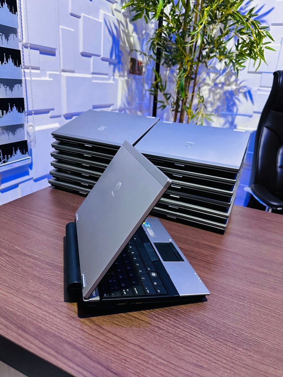 HP EliteBook 2540p - Intel Core i5 - 320GB HDD - 4GB RAM