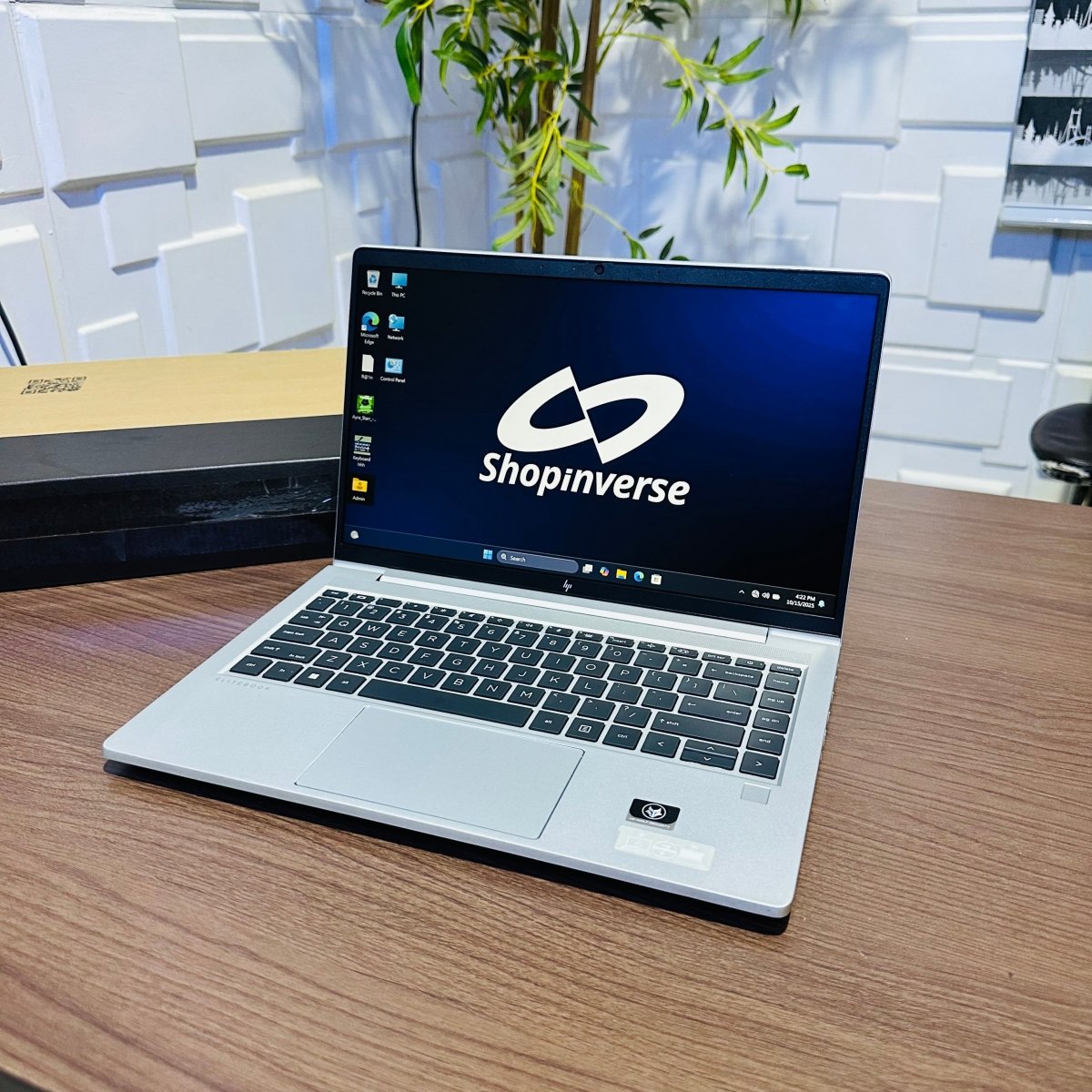 HP EliteBook 645 G9 - 12th Gen. AMD Ryzen 5 - 256GB SSD - 8GB RAM