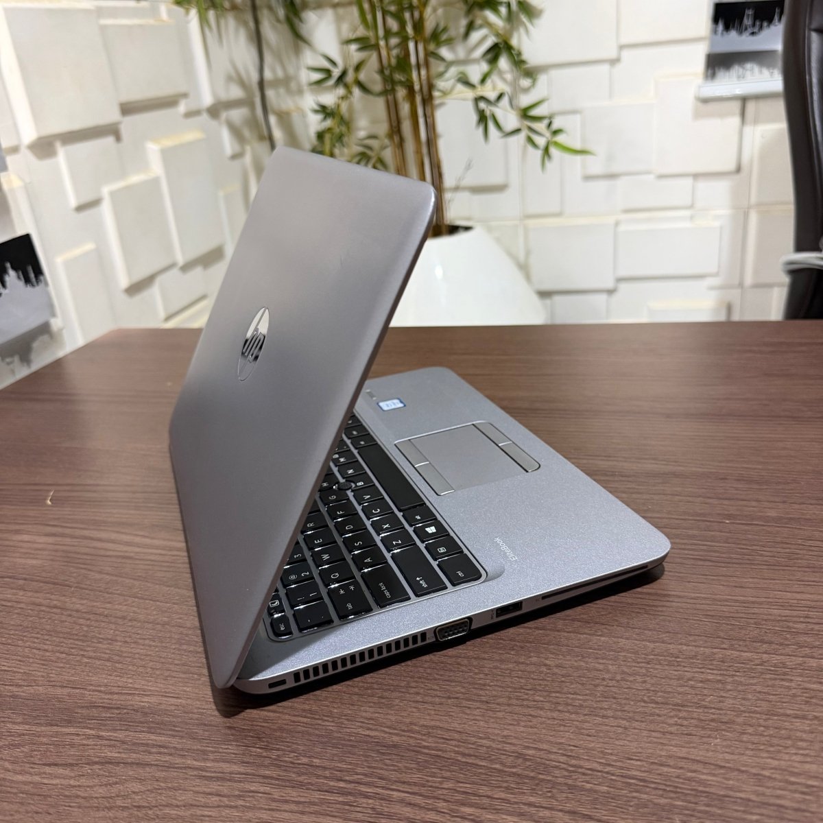 HP EliteBook 820 G3 | Core i5 | 8GB RAM | 256GB SSD | Backlit Keyboard