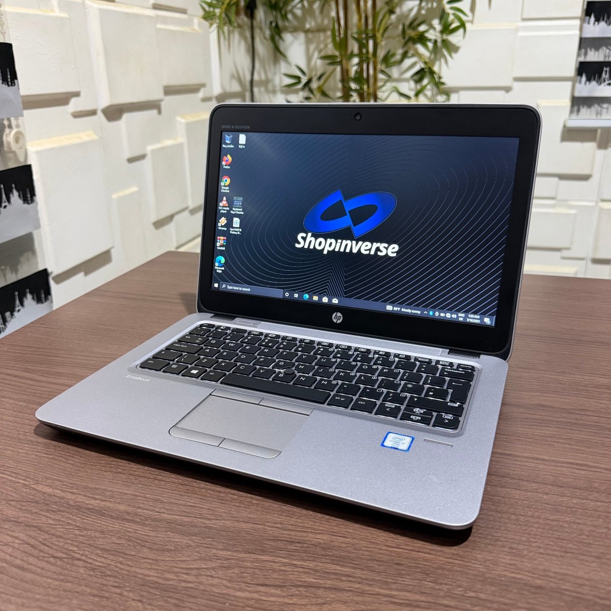 HP EliteBook 820 G3 | Core i7 | 8GB RAM | 256GB SSD | Backlit Keyboard