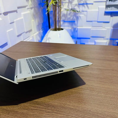 HP EliteBook 830 G5 - 8th Gen. Intel Core i5 - 256GB SSD - 8GB RAM