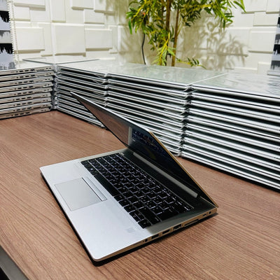 HP EliteBook 830 G6 - 8th Gen. Intel Core i5 - 256GB SSD - 8GB RAM - Keyboard Light - Touchscreen - Face ID