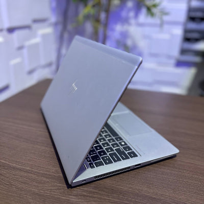 HP EliteBook 840 G5 - 7th Gen. Intel Core i5 - 256GB SSD - 8GB RAM - Keypad Light - Touchscreen