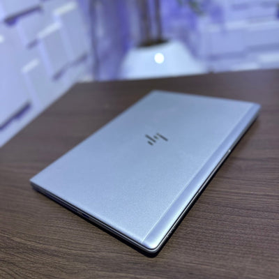HP EliteBook 840 G5 - 7th Gen. Intel Core i5 - 256GB SSD - 8GB RAM - Keypad Light - Touchscreen