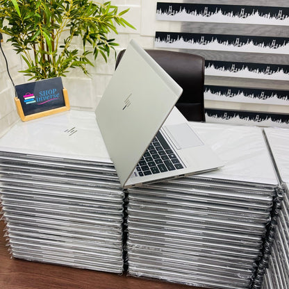 HP EliteBook 840 G6 - 8th Gen. Intel Core i5 - 256GB SSD - 16GB RAM - Keypad Light - Touchscreen - Face ID