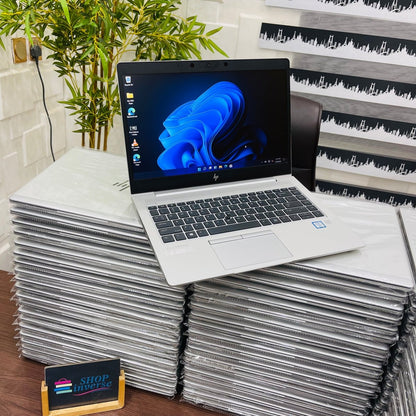 HP EliteBook 840 G6 - 8th Gen. Intel Core i5 - 256GB SSD - 16GB RAM - Keypad Light - Touchscreen - Face ID