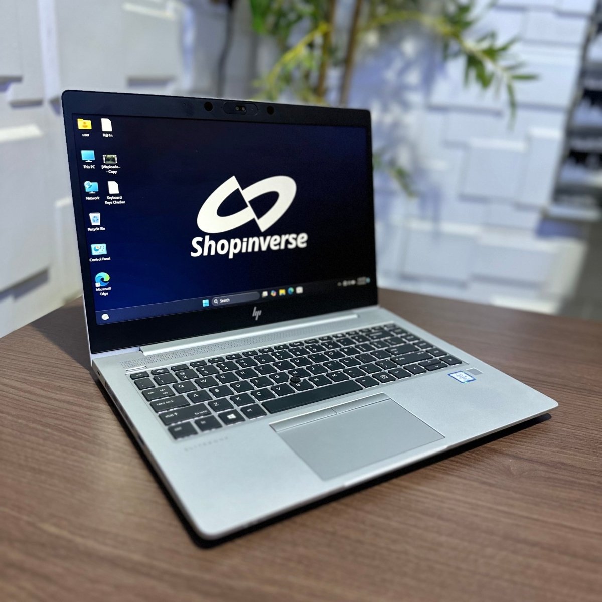 HP EliteBook 840 G6 - 8th Gen. Intel Core i5 - 256GB SSD - 8GB RAM - Keypad Light - Touchscreen