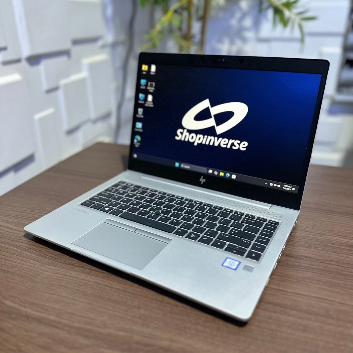 HP EliteBook 840 G6 - 8th Gen. Intel Core i5 - 256GB SSD - 8GB RAM - Keypad Light - Touchscreen