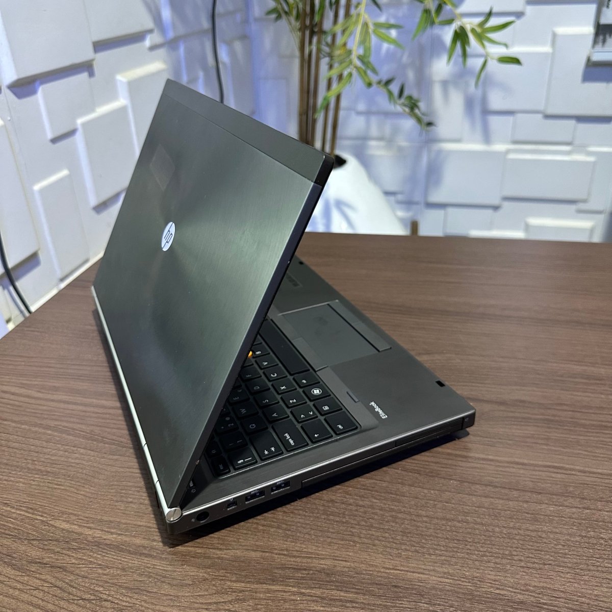HP EliteBook 8470w - Shopinverse