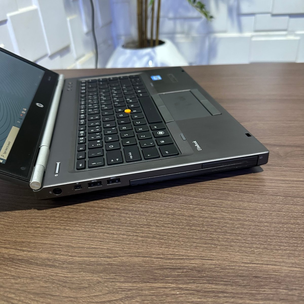 HP EliteBook 8470w - Shopinverse