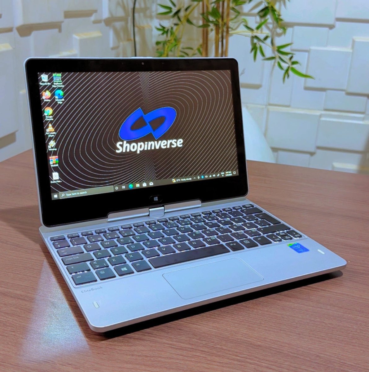 HP EliteBook Revolve 810 G3 | Core i5 | 8GB RAM | 128GB SSD | Touchscreen | Backlit Keyboard