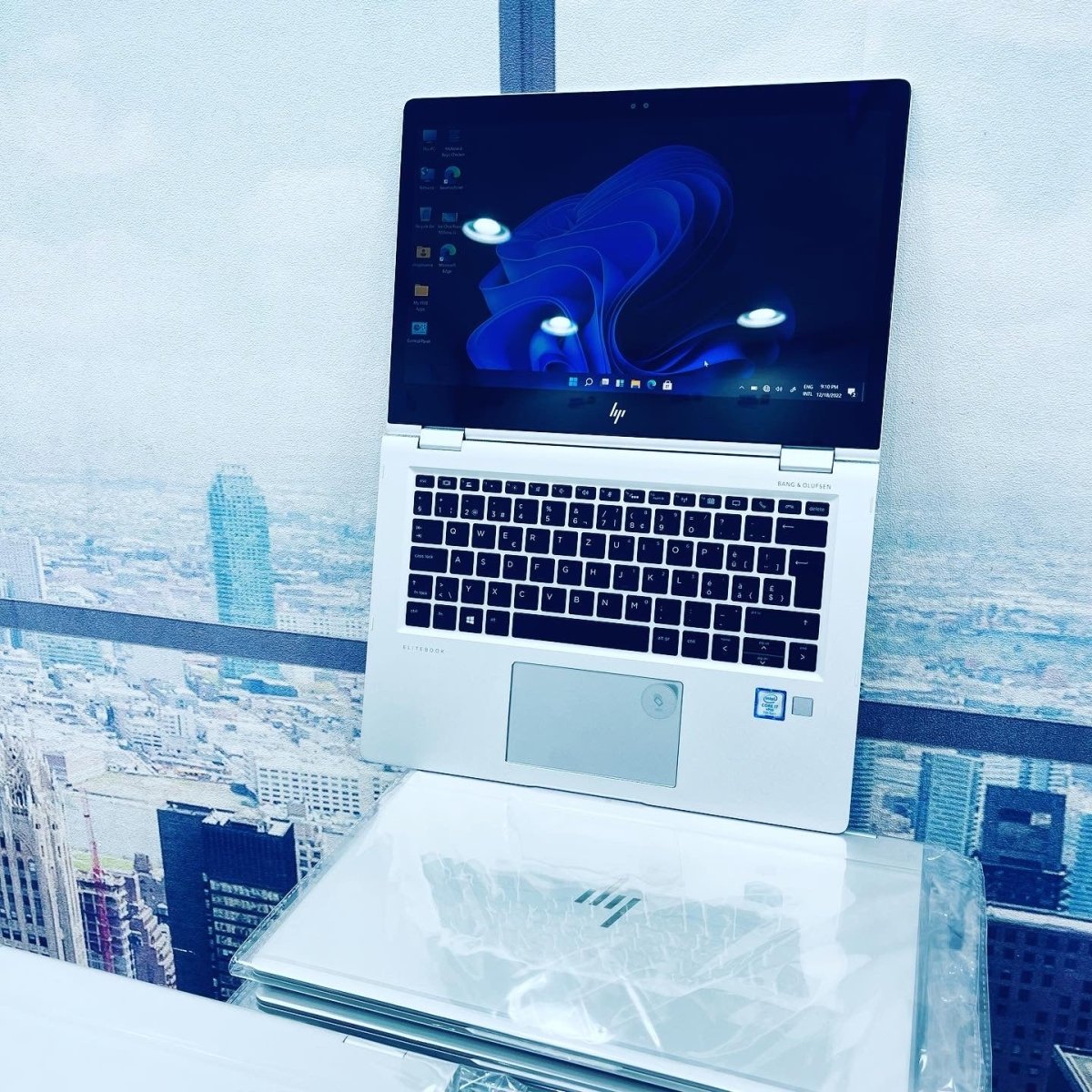 HP EliteBook x360 1030 G2 - 7th Gen. Intel Core i7 - 512GB SSD - 16GB RAM - Keypad Light - Touchscreen - Face ID