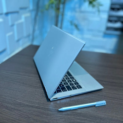 HP EliteBook x360 1030 G8 - 11th Gen. Intel Core i7 - 256GB SSD - 16GB RAM - Touchscreen - Keyboard Light