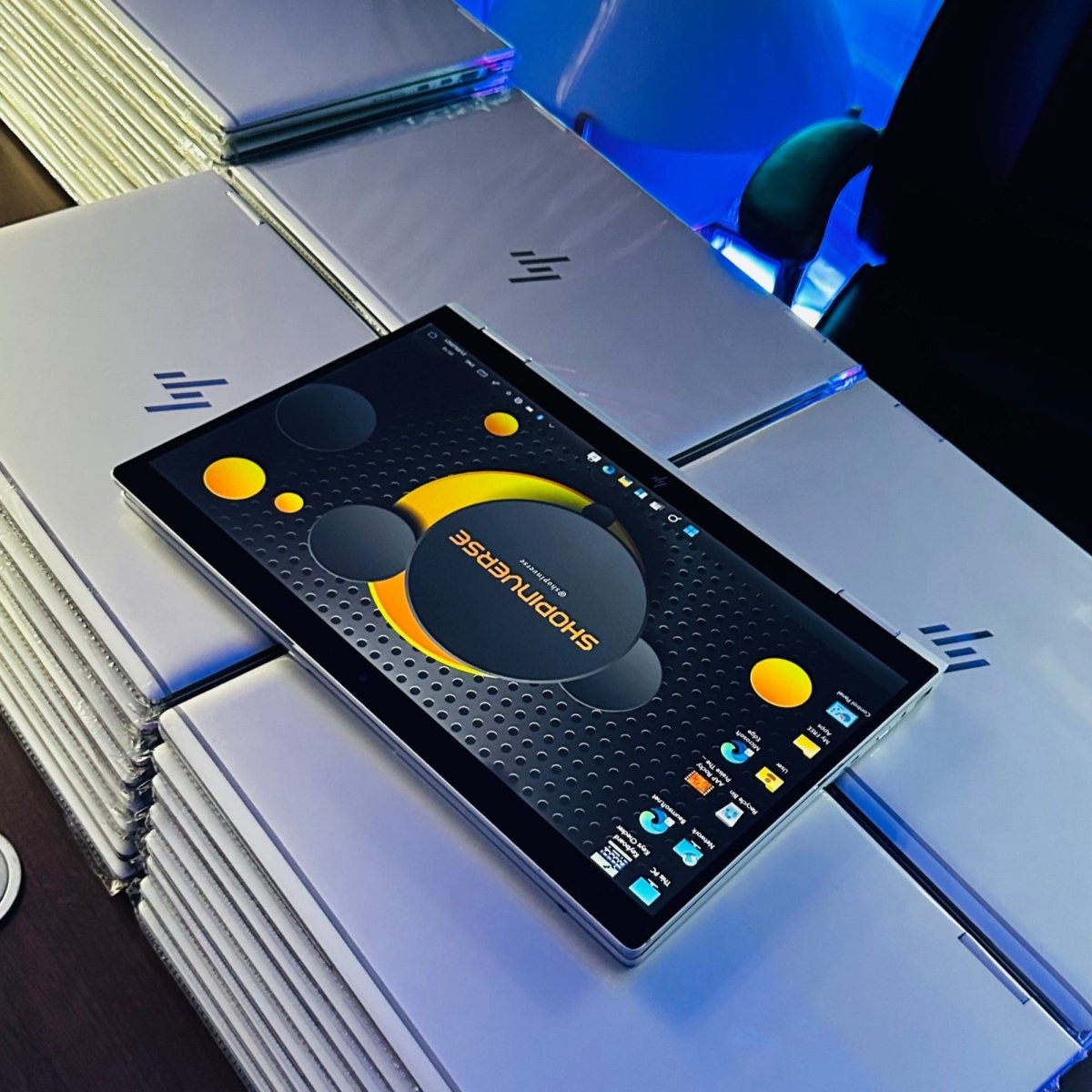 HP EliteBook x360 1040 G6 - 8th Gen. Intel Core i7 - 256GB SSD - 16GB RAM - Keypad Light - Touchscreen - Face ID