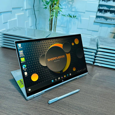 HP EliteBook x360 1040 G8 - 11th Gen. Intel Core i5 - 256GB SSD - 16GB RAM - Touchscreen - Keyboard Light - (Body dent)