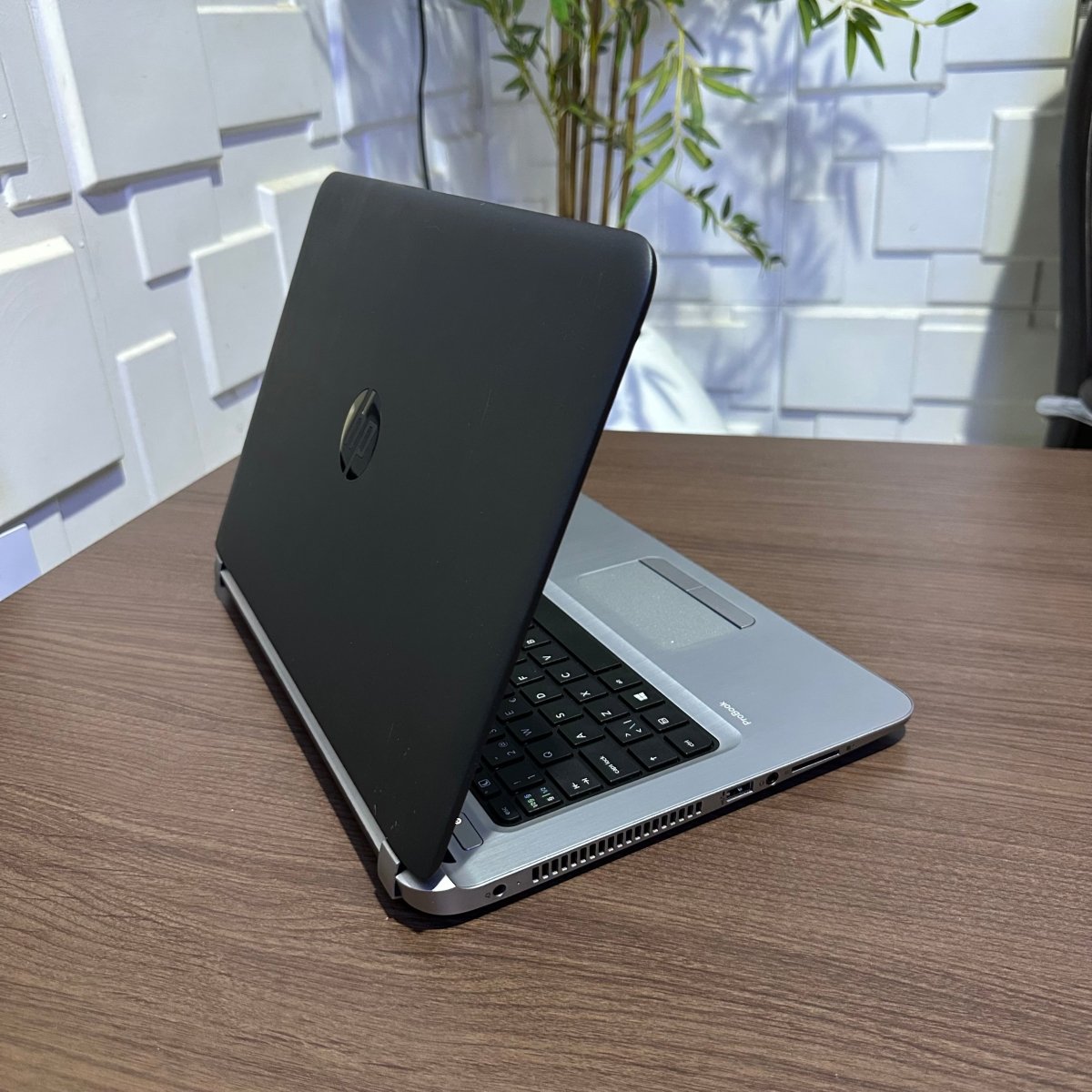 HP ProBook 440 G3 - 6th Gen. Intel Pentium 4405U - 128GB SSD - 8GB RAM
