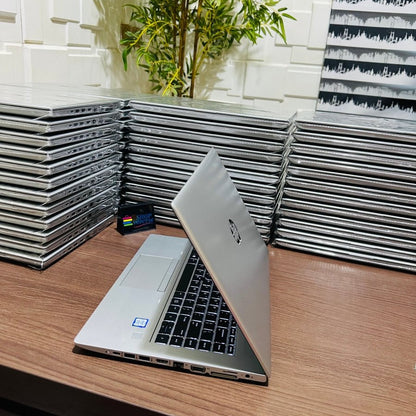 HP ProBook 640 G5 - 8th Gen. Intel Core i5 - 256GB SSD - 16GB RAM - Keyboard Light