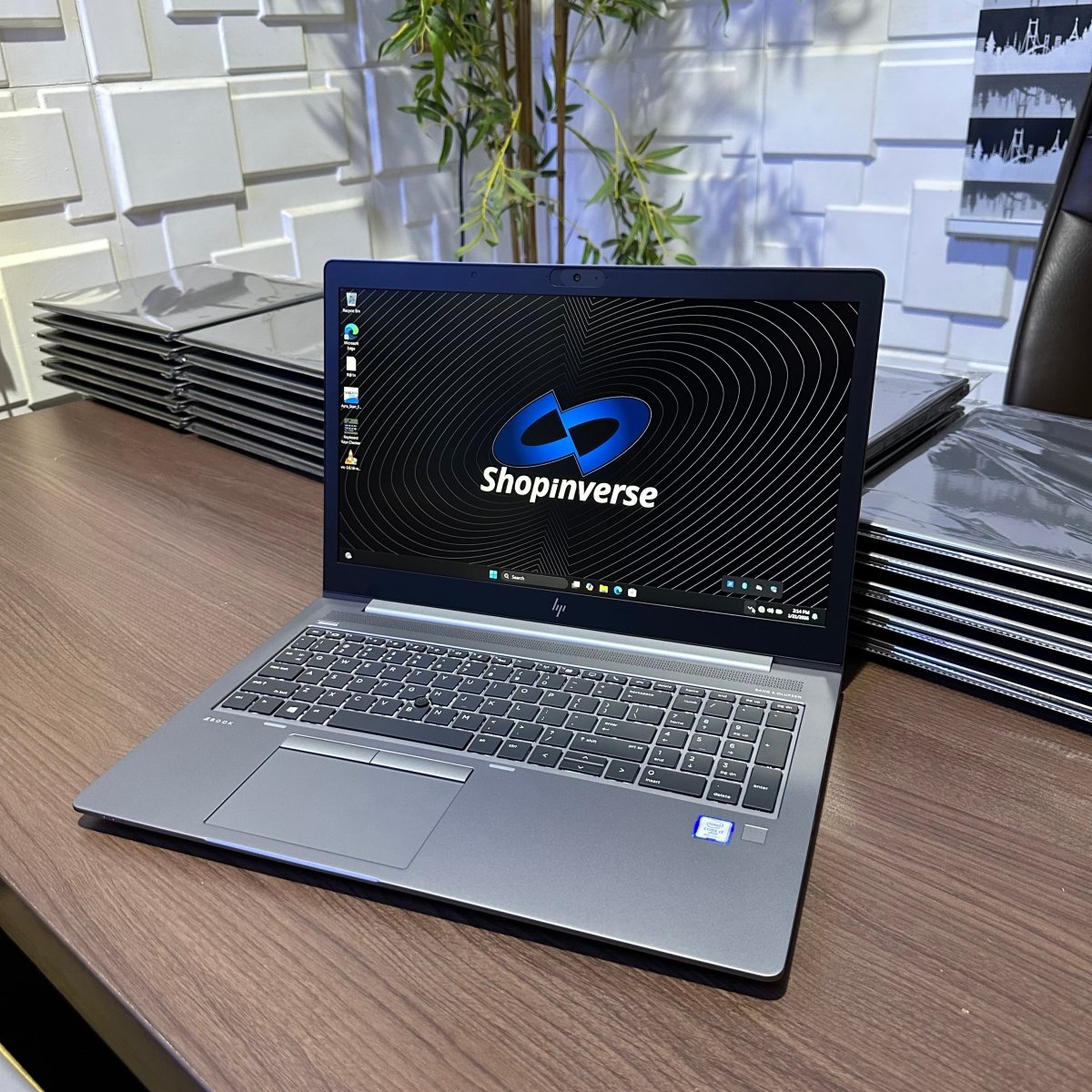 HP zBook 15u G6 - 8th Intel Core i7 - 256GB SSD - 8GB RAM - 4GB Dedicated Graphics - Keyboard Light