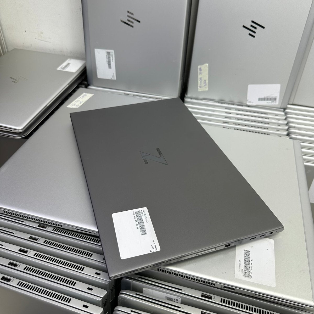 HP zBook Create G7 - 10th Gen. Intel Core i7 - 512GB SSD - 32GB RAM - 8GB Nvidia GeForce RTX 2070 - Keyboard Light - Touchscreen
