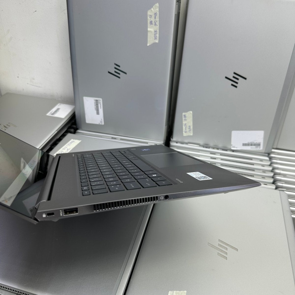 HP zBook Create G7 - 10th Gen. Intel Core i7 - 512GB SSD - 32GB RAM - 8GB Nvidia GeForce RTX 2070 - Keyboard Light - Touchscreen