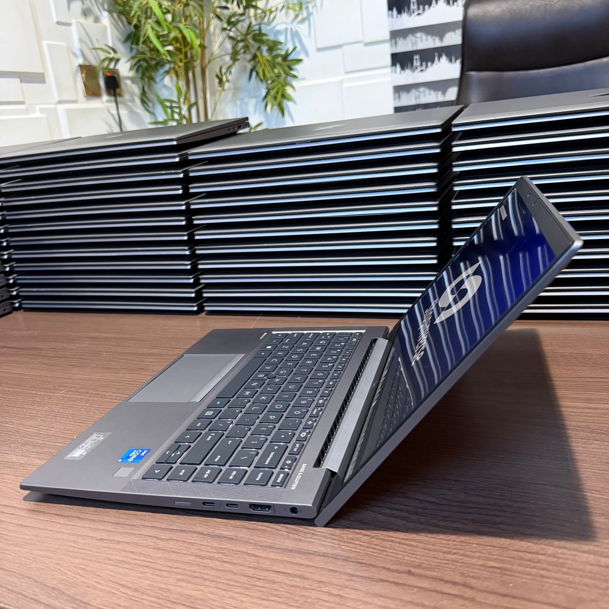 HP ZBook Firefly 14 G8 | 11th Gen Core i5 | 16GB RAM | 256GB SSD | Backlit Keyboard